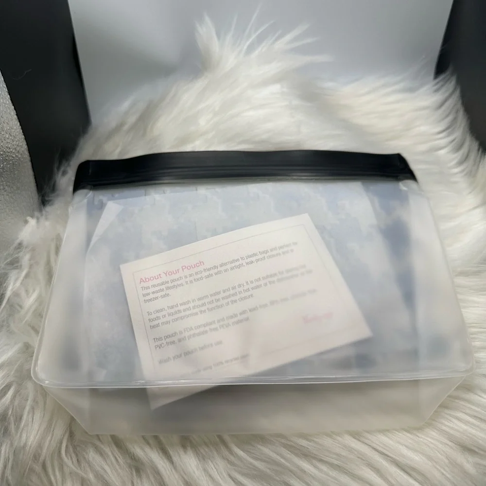 💙3/$20 Thirty-one Stylish Black and White Storage Pouch